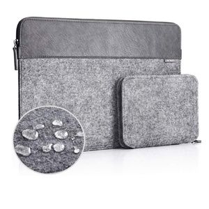 BNWT Gray Felt Tablet Sleeve / Case